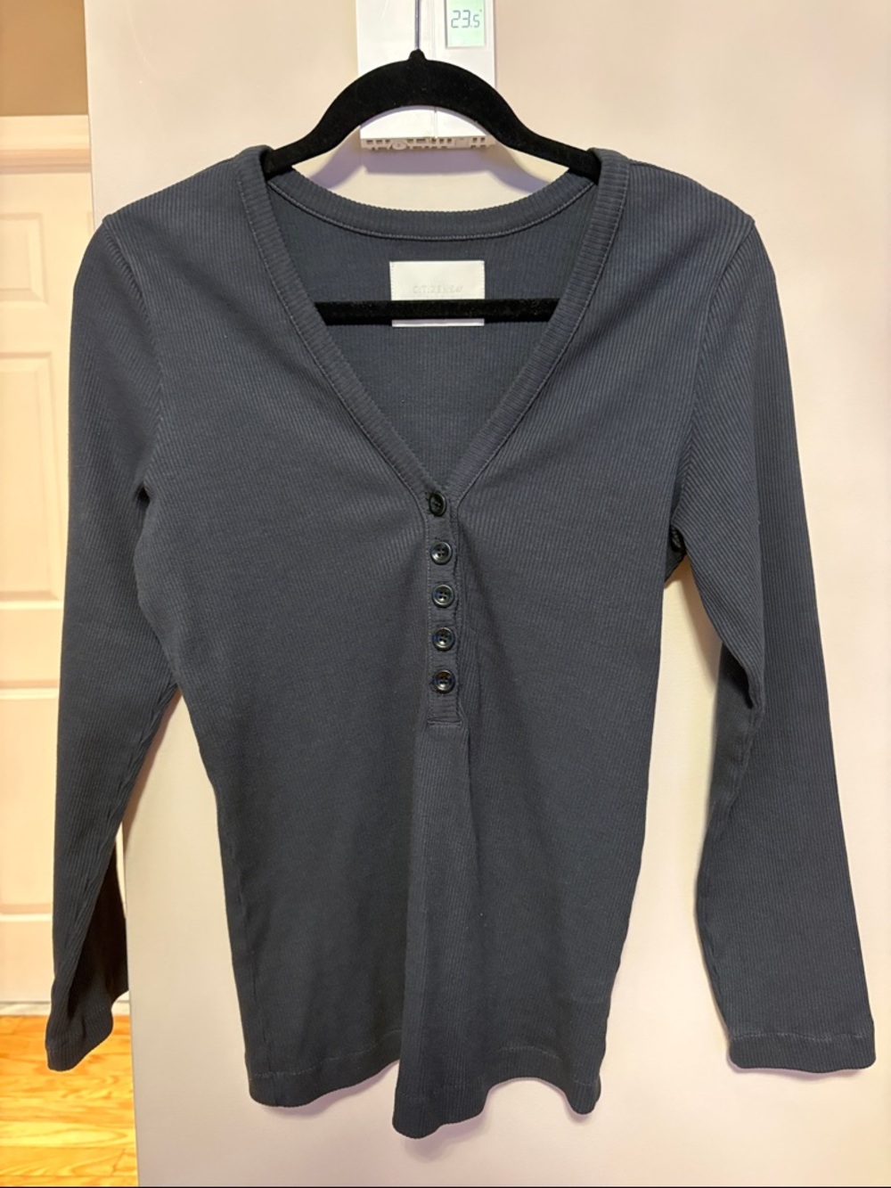 Citizens of Humanity- Ribbed Long Sleeve Henley Top - Slate Gray